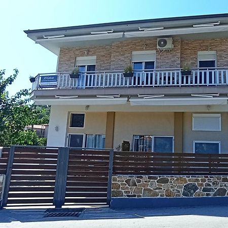 Xristos Apartment And Maisonettes Sykia Eksteriør billede